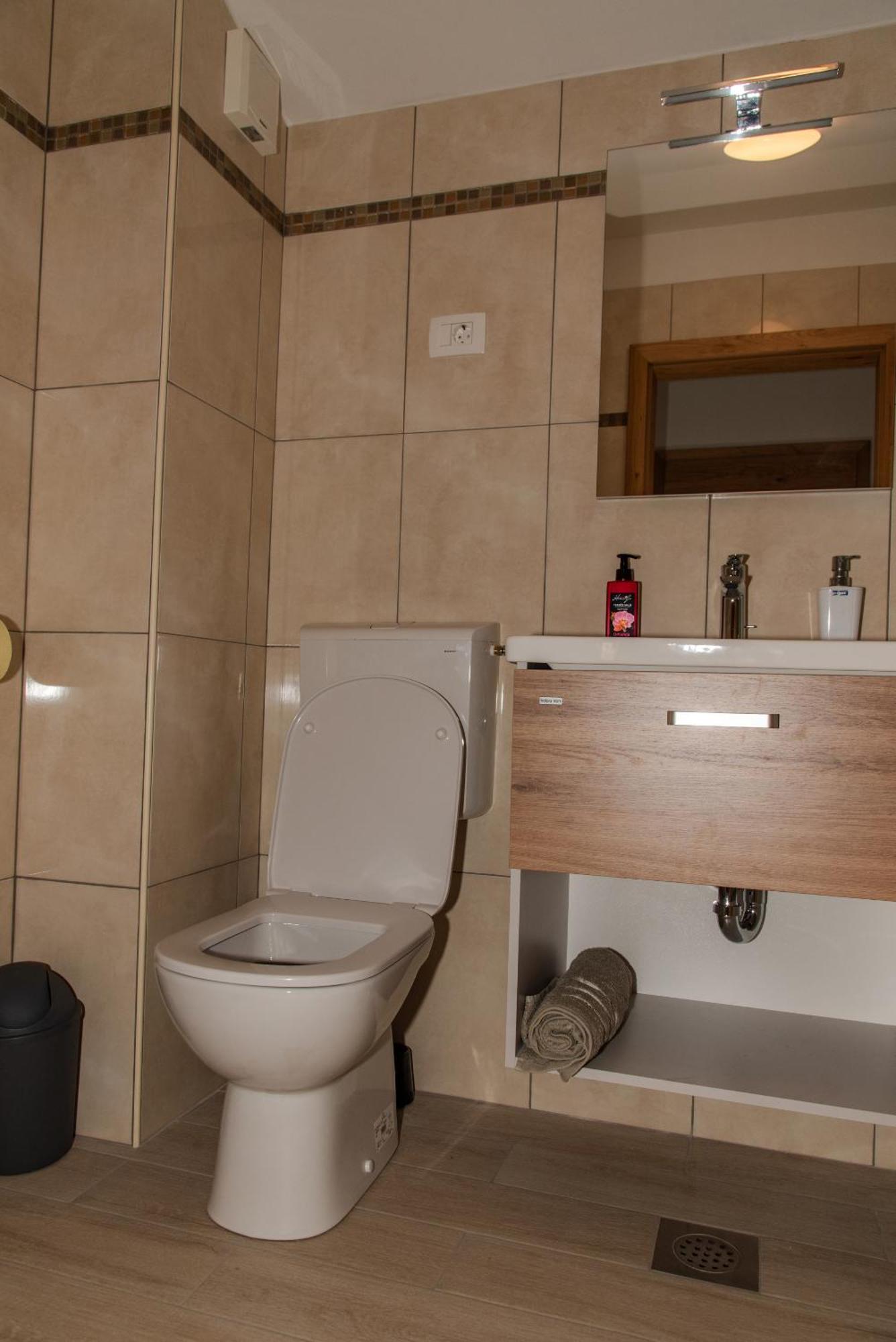 Apartmaji Tinta Kanal Ngoại thất bức ảnh