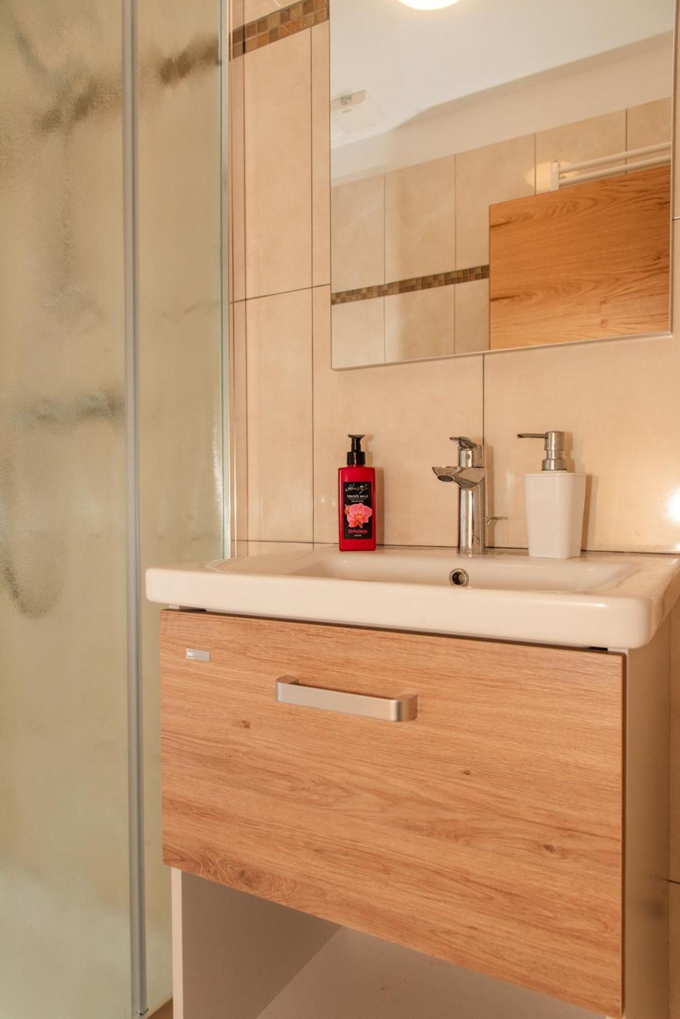 Apartmaji Tinta Kanal Ngoại thất bức ảnh